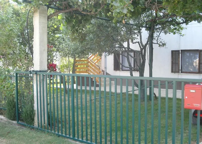 Mikulic * Ližnjan