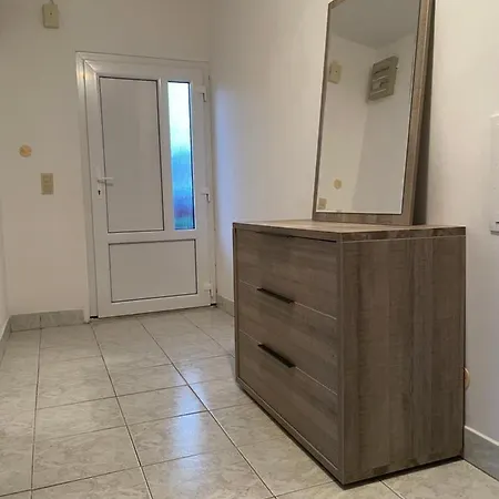 Mikulic Apartment