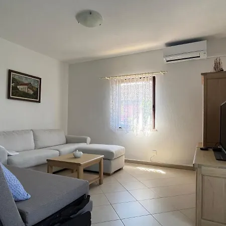 Mikulic Apartment Liznjan