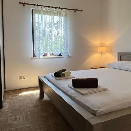 Mikulic Apartment